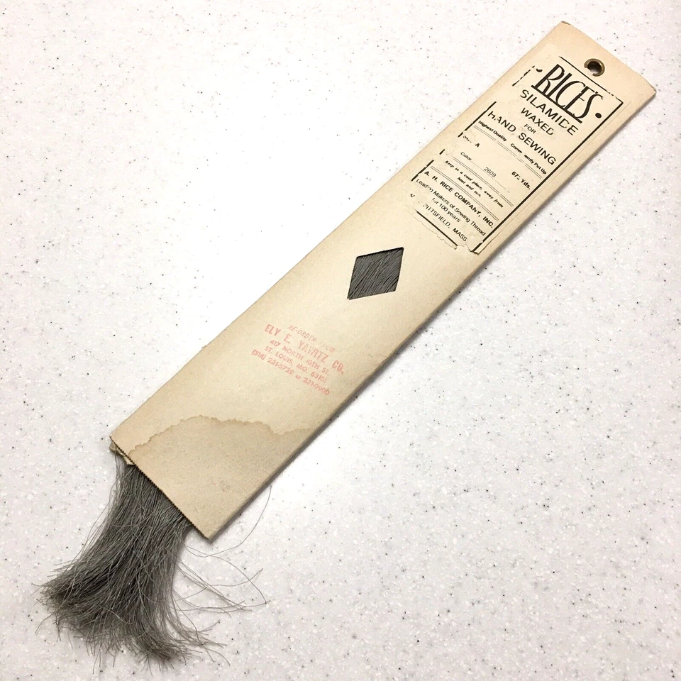 Rice's Waxed Silamide Hand Sewing Thread Skein 675 Yds Gray Silver #2609 Size A - Image 2 of 3