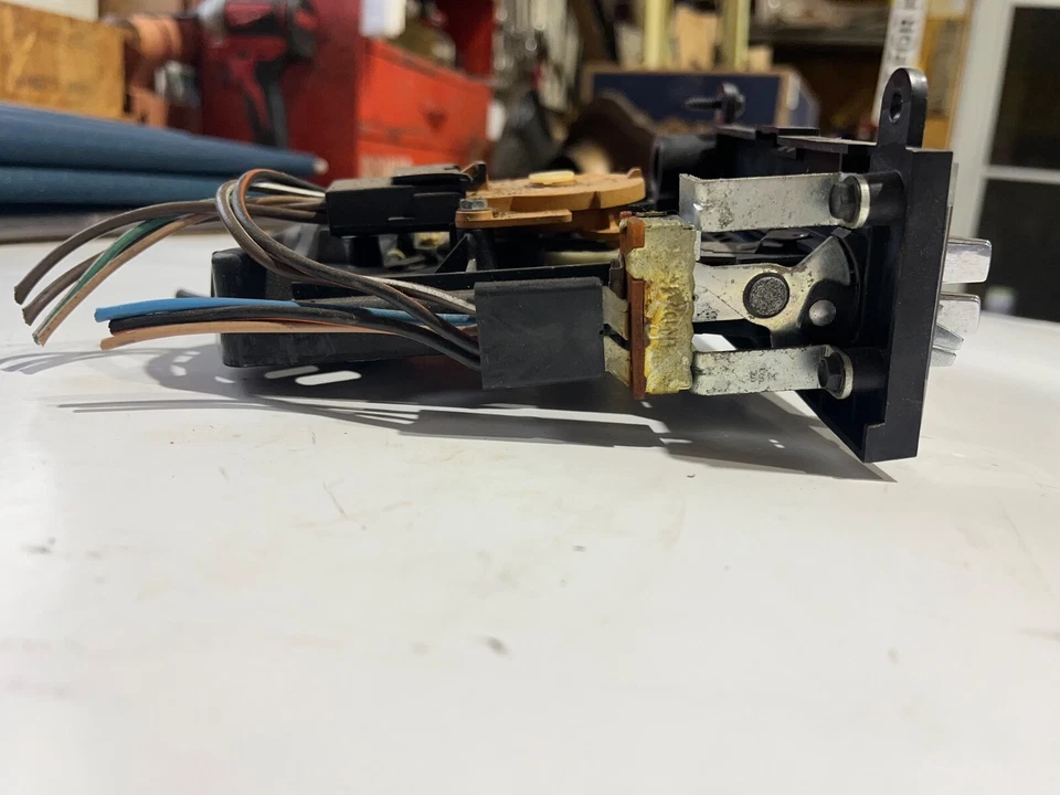 NICE 1975 1976 Buick Electra 225 Limited Estate Wagon Climate Control AC Heater - Image 3 of 4