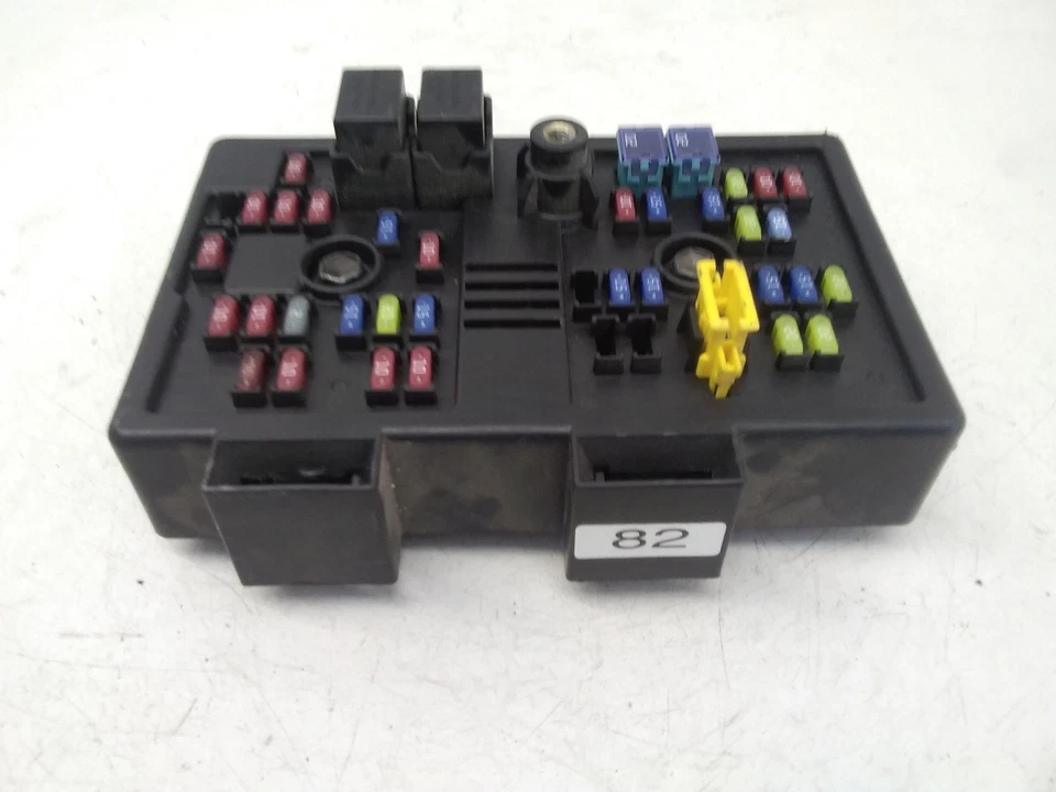 Scatola fusibili Chevrolet Captiva C100, C140 96821082 2.0 Diesel 110kw 27590507 - Immagine 2 di 4