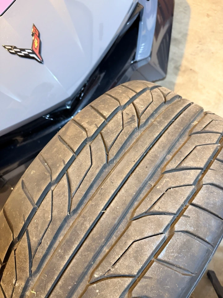 2x Weld Racing Ventura 18x10 with Nitro 555 G2 Tires - Image 2 of 4