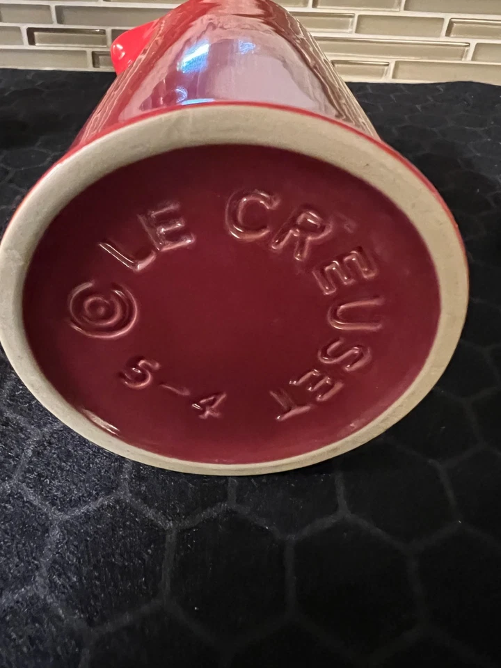 RARO, personal, Le Creuset "Petite" 12 oz. Prensa francesa de cerámica. Rojo cereza. Foto 3 de 3