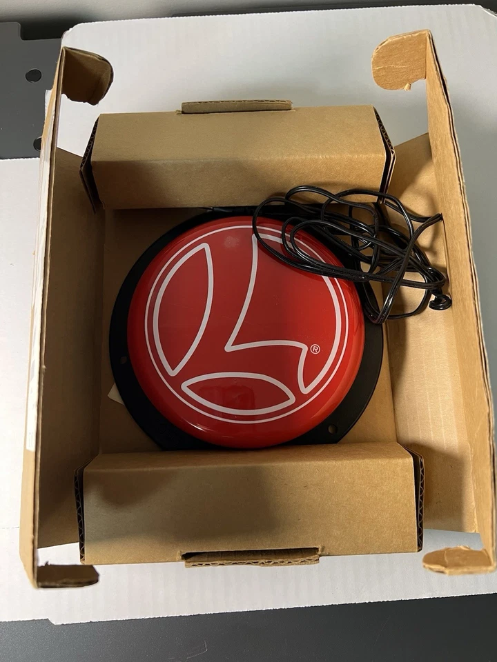 Lionel 6-12890 TrainMaster Big Red Switch Control Button - New In Original Box - Image 4 of 4