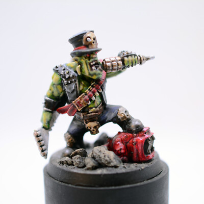 GOFF ROCKER Limited Ed 40k Ork on Display Plinth PRO-PAINTED Miniature Epics WIN
