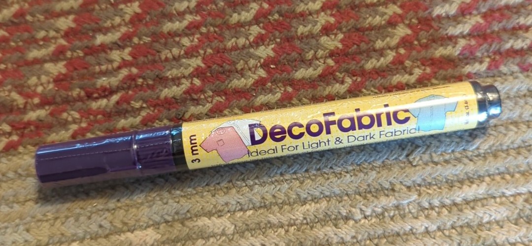 New Marvy Uchida Deco Fabric Fine Point Tip Marker Art Suppl