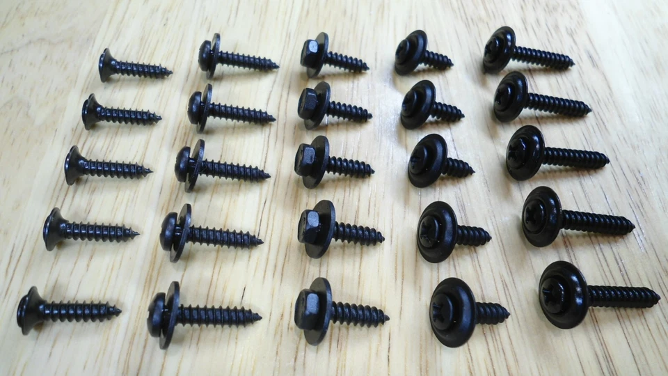 (55 piezas) ¡TORNILLOS INTR NEGROS! PARA COSECHADORA INTERNACIONAL/BRONCO/JEEP ETC (7 TIPOS) Foto 2 de 4