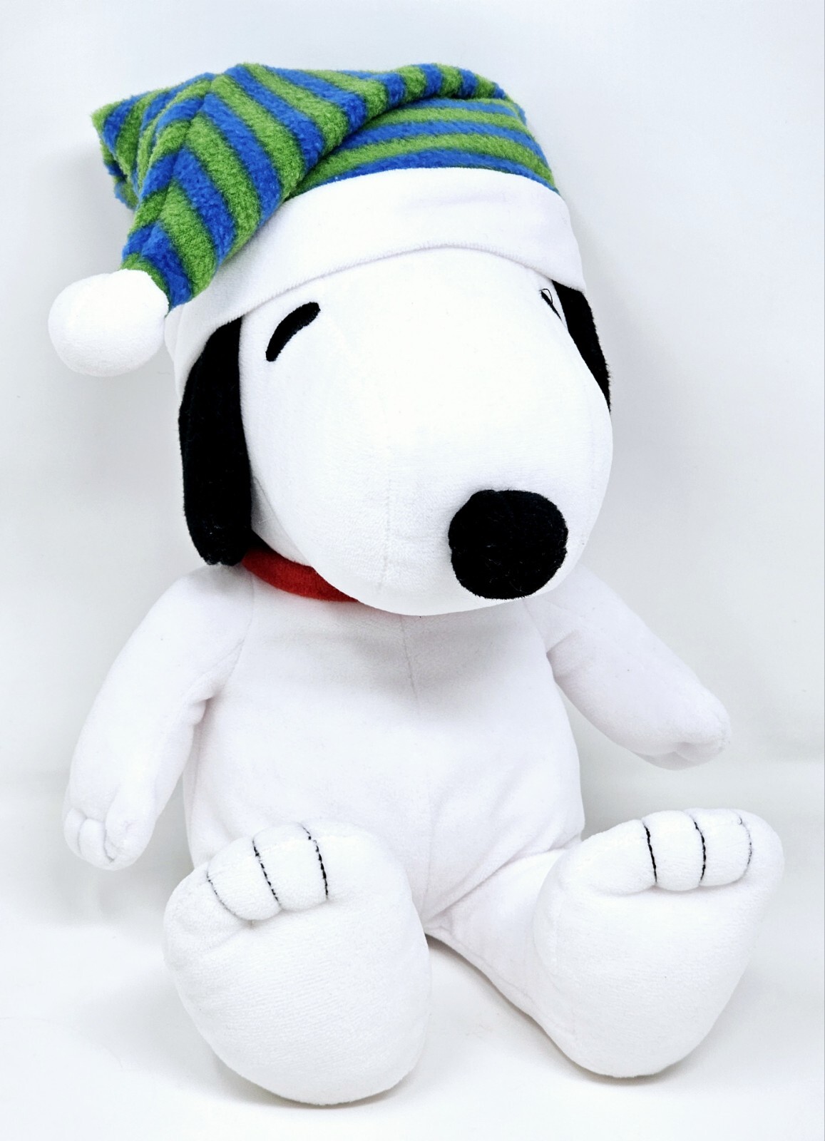Snoopy Kohls Cares Peanuts Dog Plush Wearing Stocking Christmas Cap Hat 11