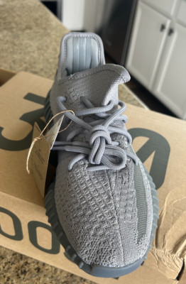 Gray Yeezy Boost 350 v2 size 7.5 NIB