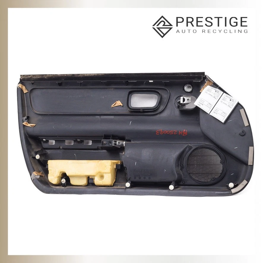 02-2004 TOYOTA MR2 Spyder Door Trim Panel Cover Front Right Black 67610-17620-C0 Foto 4 de 4