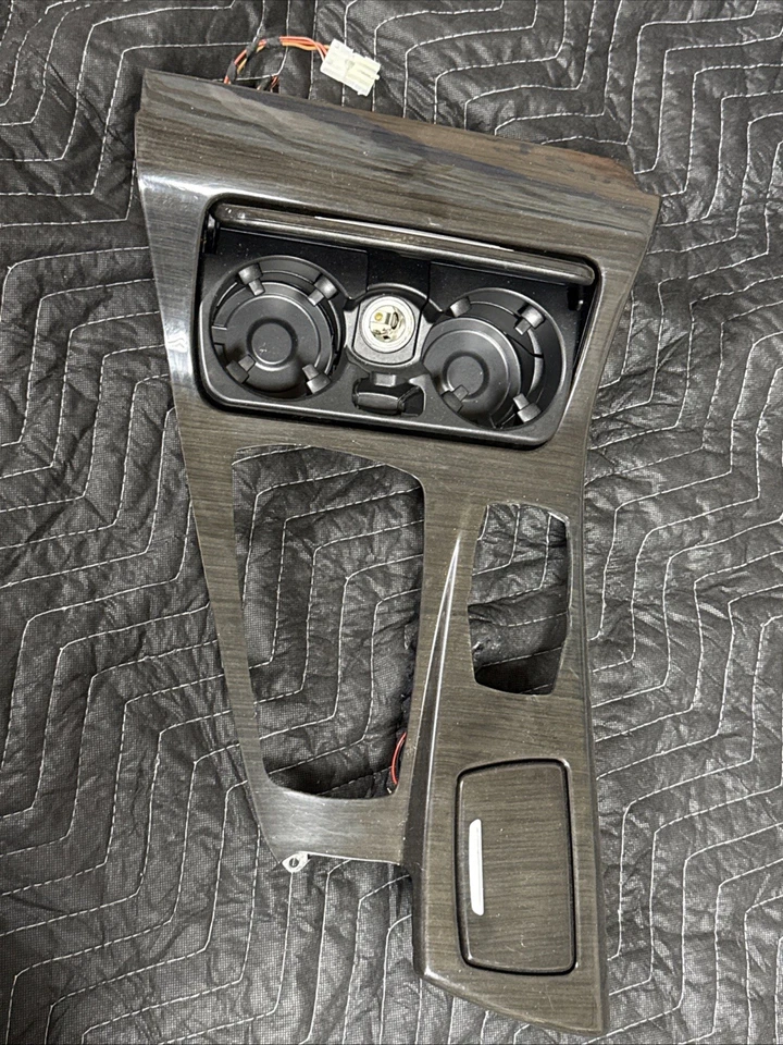 Embellecedor interior BMW Serie 5 2011-2016 F10 OEM Foto 3 de 4