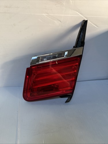 Heckleuchte Heckklappe rechts BMW 7er F01 F02 Rückleuchte Rücklicht 7182206