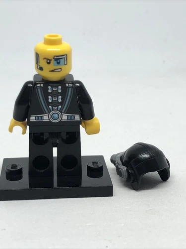 Lego Minifigure - Agent Curtis Bolt lot 4882 - Picture 3 of 3