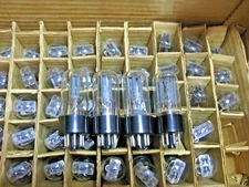 US Stock! 4pcs 6N8S / 6H8C / 6SN7GT / 6N8P NEVZ Same Date tubes NEW