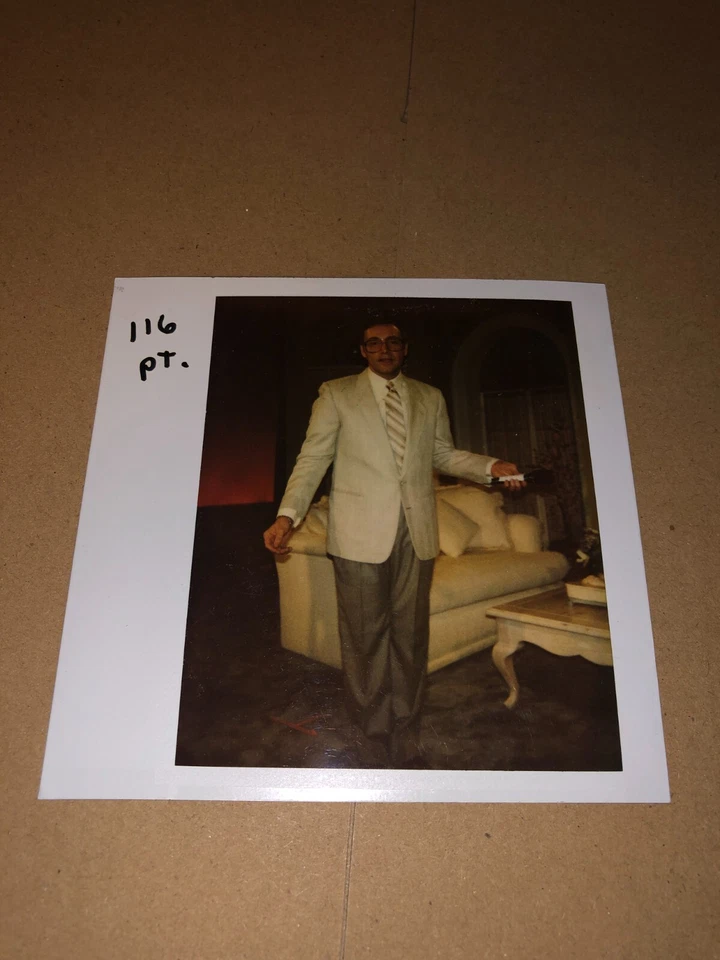 Elvis and Me (1988) Elvis Presley TV Movie Continuity Polaroid Set Photograph 68 - Bild 1 von 1