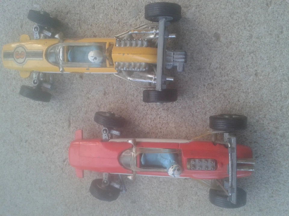 LOTUS CLIMAX F1 RED & COOPER MASERATI F1 YELLOW CORGI TOYS 1:43 - Immagine 2 di 4