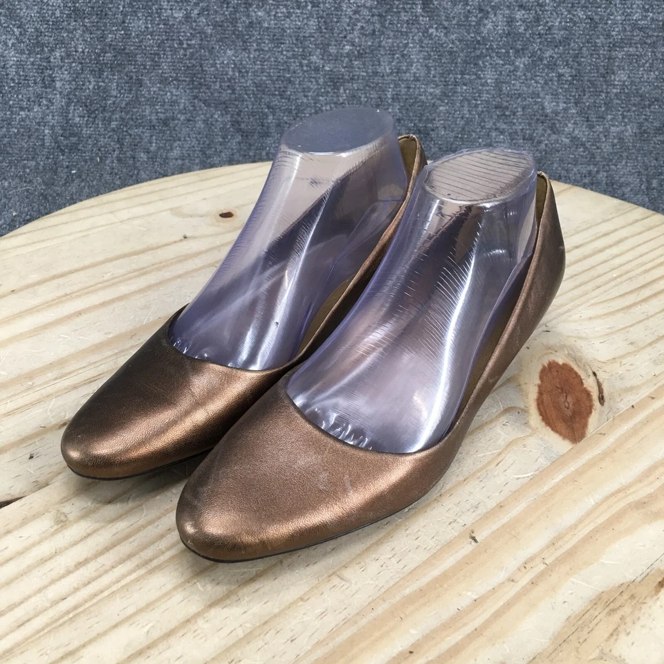 Talbots Shoes Womens 8.5 B Slip On Gold Leather Casual Kitten Heels Almond Toe - Image 3 of 4