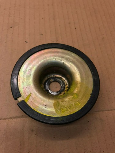 STOSSDÄMPFER VORNE FÜR VW PASSAT B3 ZU KAROSSERIE OBEN ABDECKKAPPE PLATTE 357418319