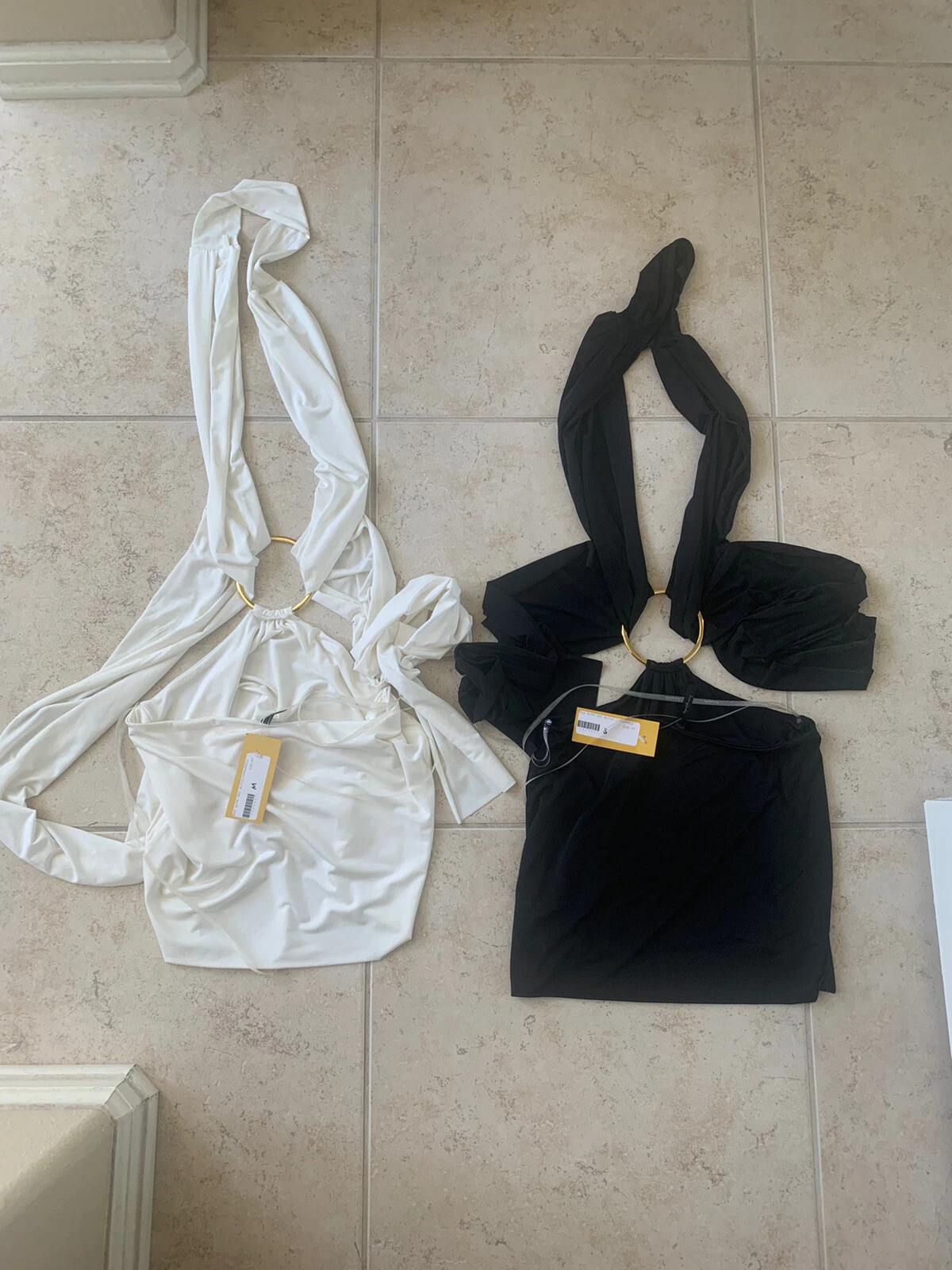 OFF WHITE Abito Bodycon Ritaglio Sinfonico con Anello Oro Scegli Nero S o Bianco Sfuori M