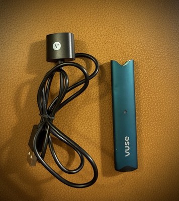 elf bar vape uk How To Charge A Vuse Without Charger How To Charge Vuse With A Phone Charger  Charging Cable main image 1