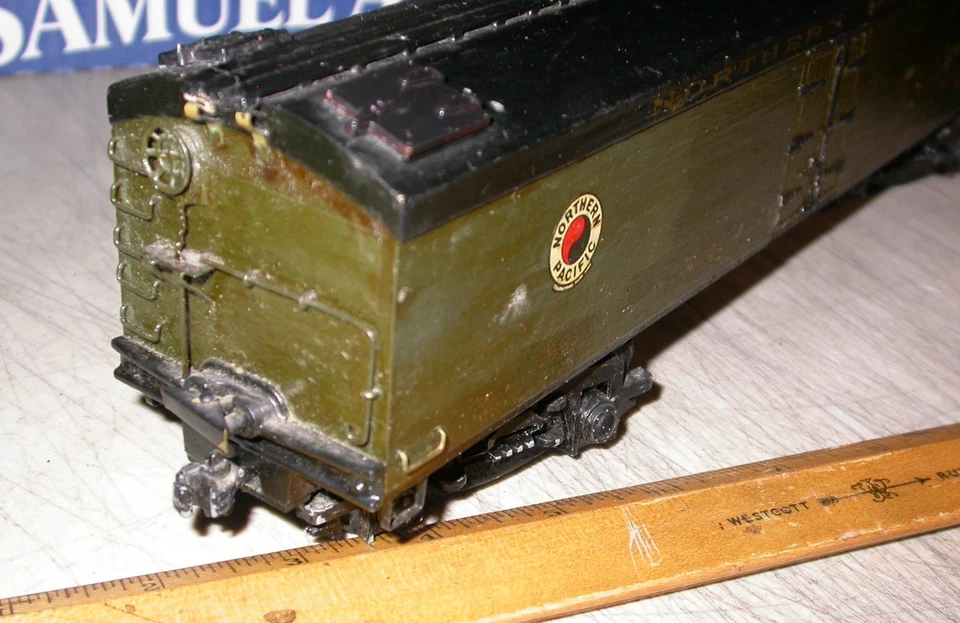 Antiguo modelo montado caja de carga coche madera fundido a presión latón calibre O NP 3200 Foto 4 de 4