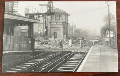 Vintage Foto Crawley Bahnhof Stellwerk & Bahnübergang West Sussex