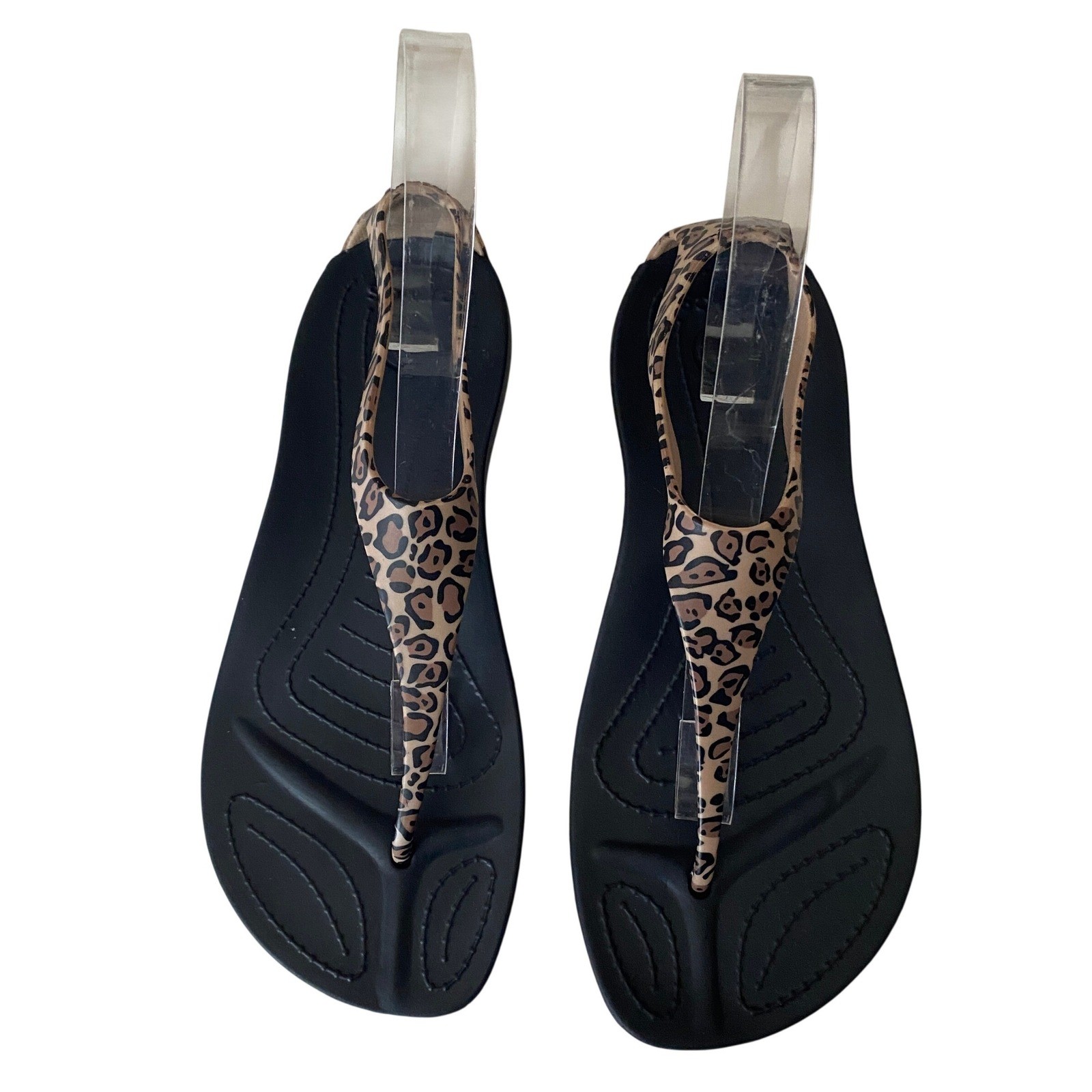 Crocs Womens Serena Sexi Wild Flip Sandals Size 7 Leopard Print Thong Flats