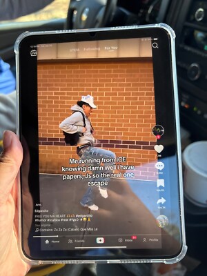 IPAD MINI 6 with TIKTOK INSTALLED (HAS WARRANTY AND APPLE CARE)