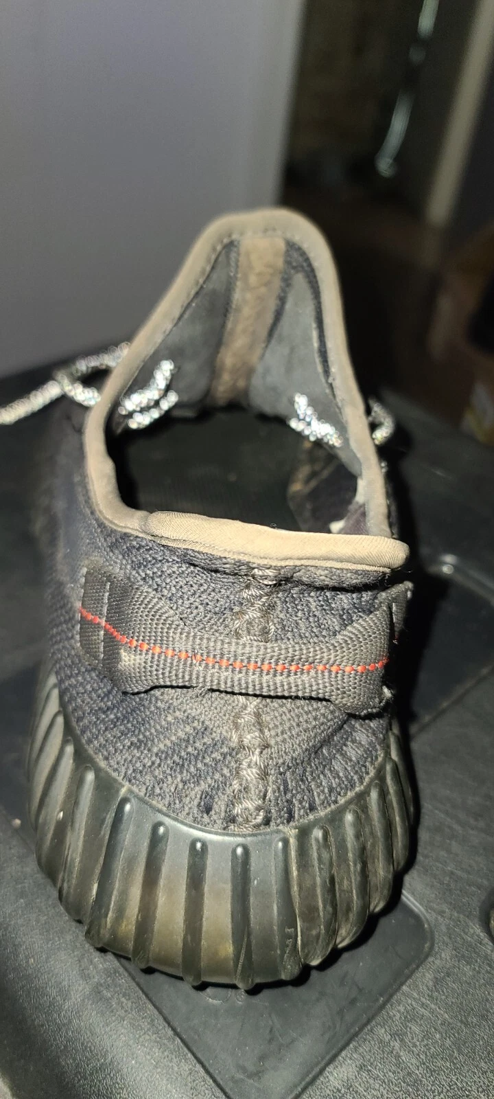 scarpa nera yeezy boost 350 taglia sinistra 10 5