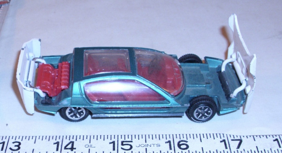DINKY TOYS LAMBORGHINI MARZA CAR 1960s DIE-CAST MODEL TOY ENGLAND