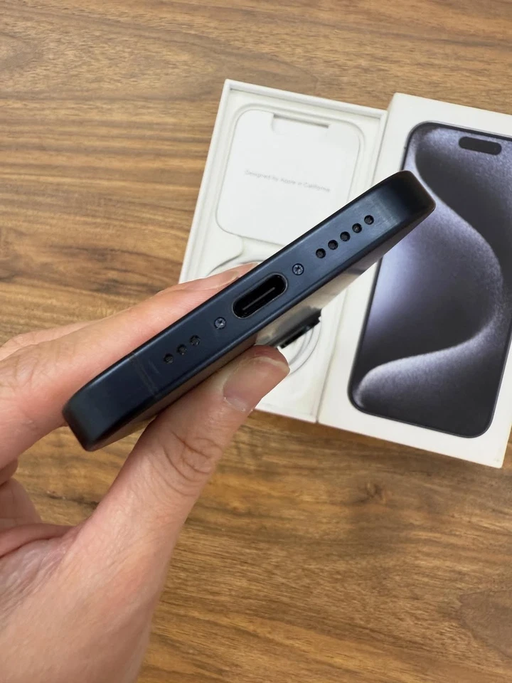 Apple iPhone 15 Pro 128 Go Titane Bleu Très bon état  -  Garantie 12 Mois - 88% - Photo 3/3