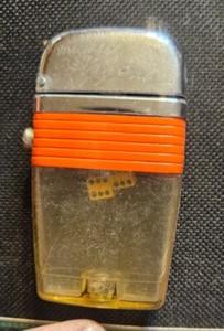 VINTAGE SCRIPTO VU DICE RED BAND LIGHTER C095 ESTATE ITEM AS IS CONDITION 