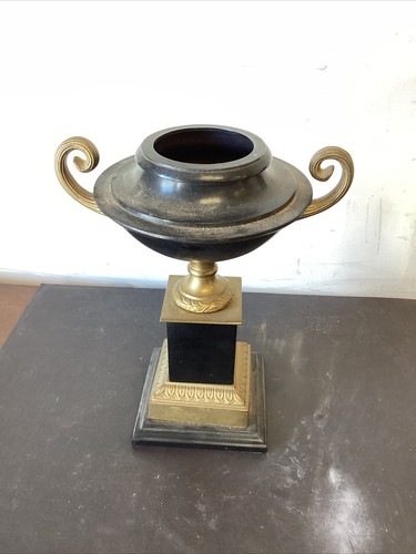 Heavy Vintage Black & Brass Pedestal Planter (Made in India) - Picture 3 of 9