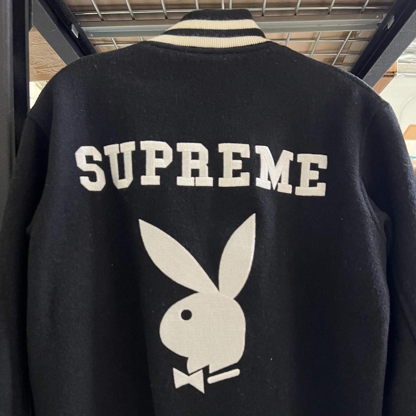 VESTE UNIVERSITAIRE NOIRE D'ORIGINE SUPREME X PLAYBOY TAILLE S PETITE 2011 RARE