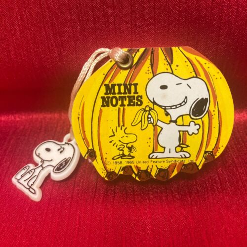 NEW VINTAGE PEANUTS / SNOOPY BANANA BUNCH MINI NOTES with SNOOPY TAG - Picture 1 of 4