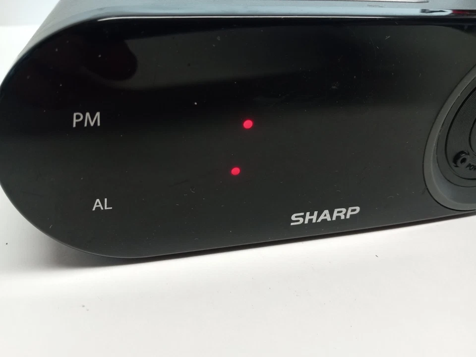 Digital Alarm Clock with Ultra Fast Charging USB Quick Charge Port 4 Cell Phone - Image 3 of 4