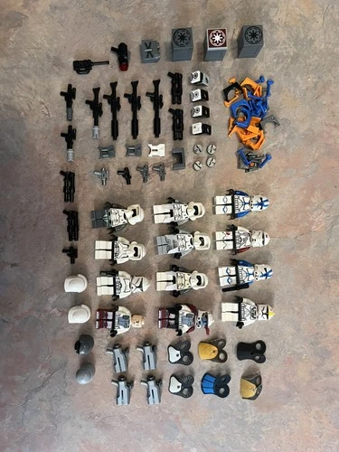 LEGO Star Wars Clone Troopers With Accessories LOT Of 12 Army Builder