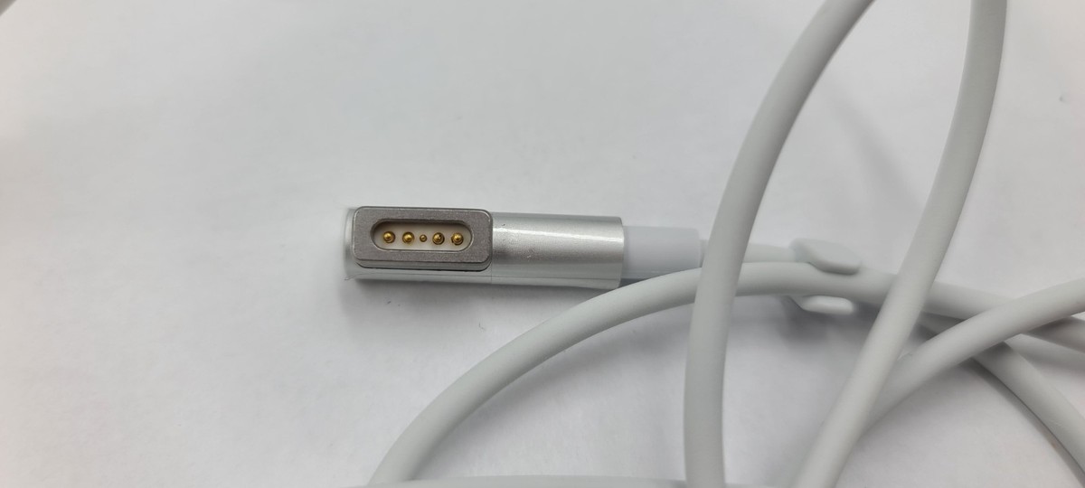 Apple A1344 60W MagSafe Power Adapter for MacBook and