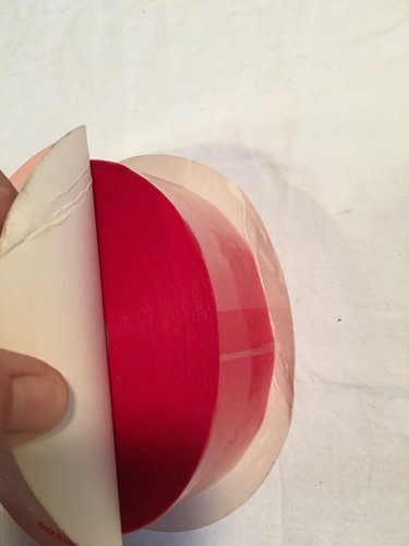 Berwick Red Velveteen Floral Craft Waterproof Ribbon 25 yds VINTAGE NEW - Picture 3 of 4