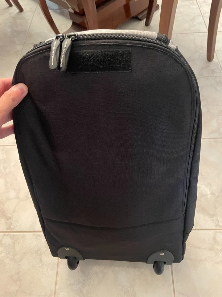 Zaino trolley, Bagaglio a mano (NUOVO MAI USATO) - ufficiale Benetton - Immagine 2 di 4