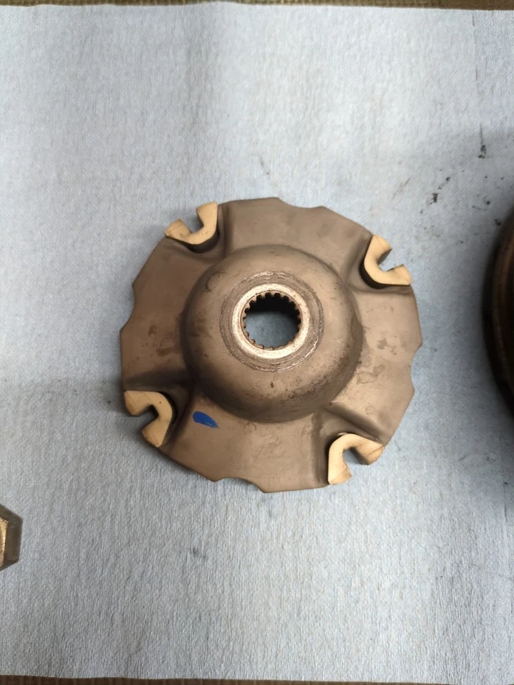 2003 04 05 2006 Arctic Cat 400 | Embrague de accionamiento primario Arctic Cat 375  Foto 2 de 4