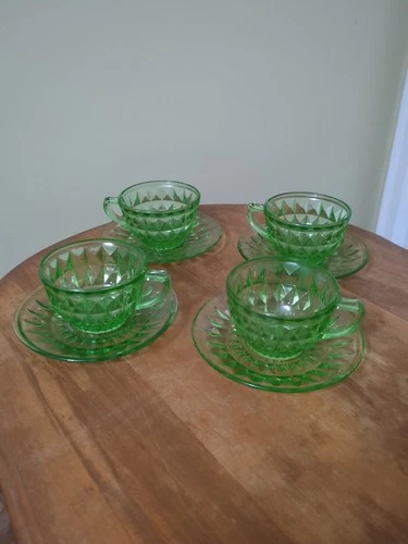 4 Jeanette Windsor Green Uranium Glass Cups And Saucers