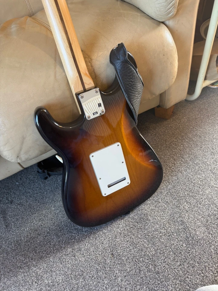 Fender Player Stratocaster HSS Electric Guitar - 3-Color Sunburst Body, Pau..., photo 4 of 5