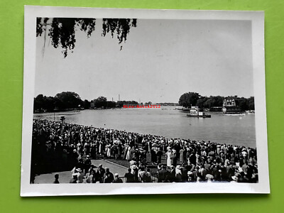 Photo, Berlin 1937, regatta course in Grünau, aviator and rower 10 (n)50828