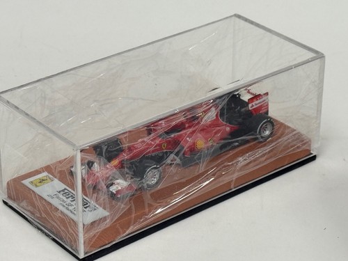 1/43 Ferrari SF15 from 2015 F1 Season of Kimi Raikonnen Leather base JPN160 - Picture 6 of 6