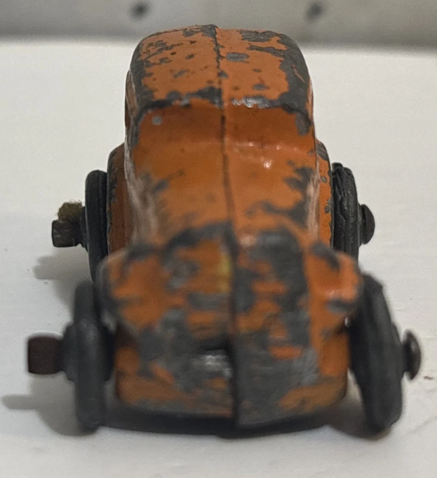 Juguete Tootsie de los años 1920-30 1,5” cupé de 2 puertas juguete de aguanieve coche arcade juguete naranja centavo Foto 2 de 4