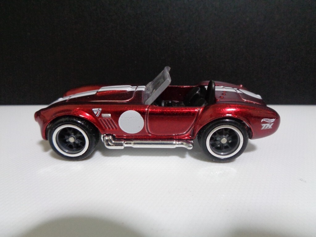 Hot Wheels 2021 Super Treasure Hunt Shelby Cobra 427 S/C Red