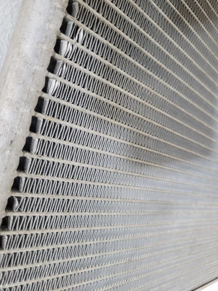 2014-2020 CHEVROLET IMPALA AC Condenser 2.4L 23305638 - Image 4 of 4