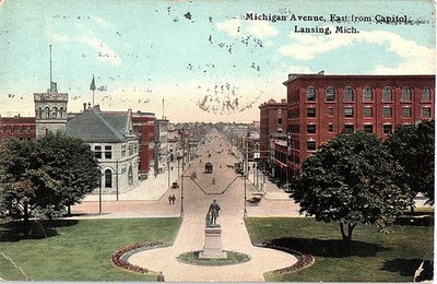 Postcard MONUMENT SCENE Lansing Michigan MI m/01 AI4729