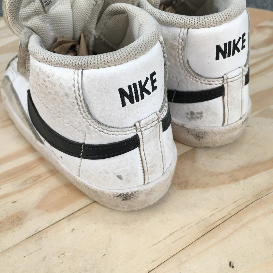 Nike Shoes Kids 8C Boys Blazer Mid 77 Athletic Sneakers DA4088-100 White Black - Image 3 of 4
