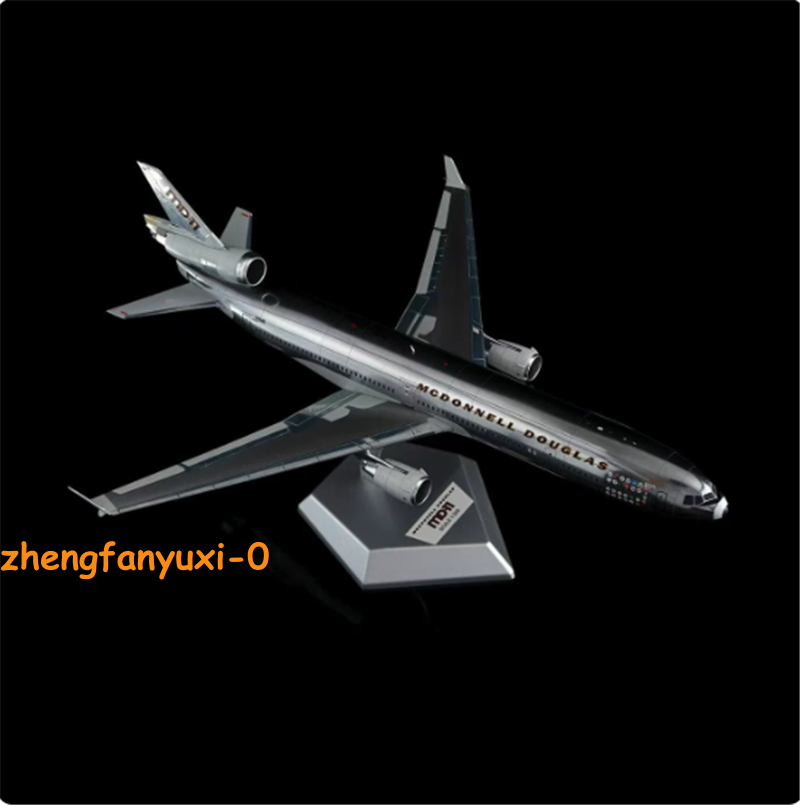 SQ Wings 1:200 McDonnell Douglas MD-11 Aircraft Prototype N111MD