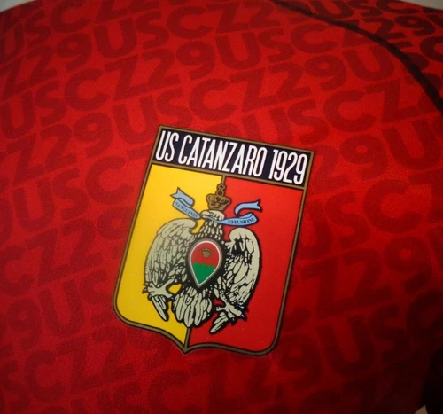 US CATANZARO 2023-24 Home Football Shirt NEW BNWT Mens Jersey Maglia BNIB - Picture 7 of 9